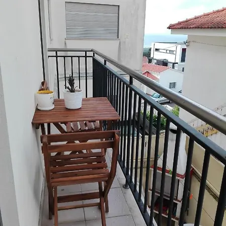 2 Bedrooms Appartement With Wifi At Nazare 1 Km Away From The Beach Apartment *